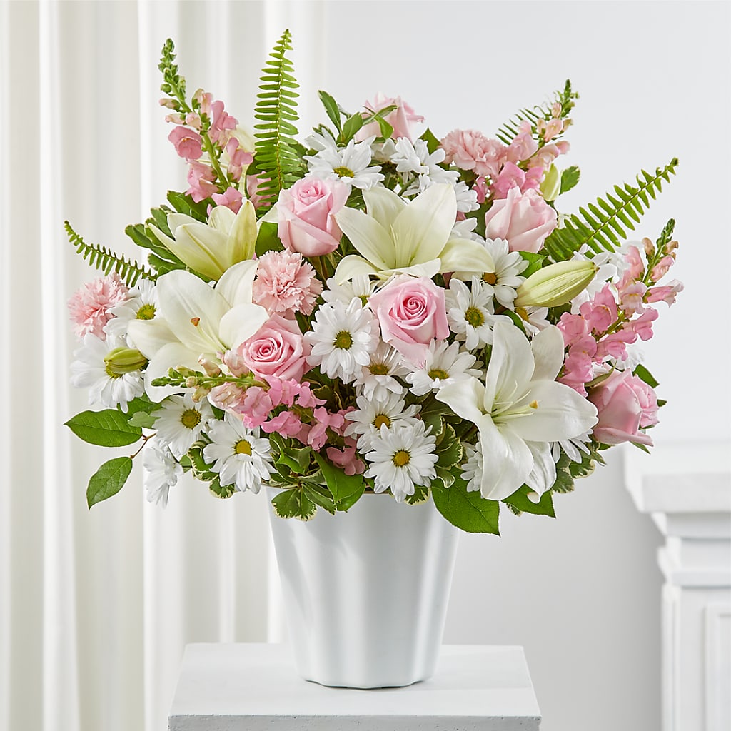 Soft Touch Tabletop Basket – Village Flower Company, Prairie Village KS