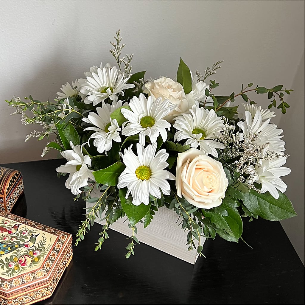 Fresh Linen Box Bouquet –  Village Flower Company, Prairie Village KS